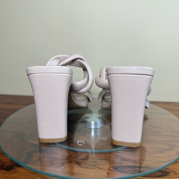 Open Edit Remmy Twist Sandal in beige - Picture 7 of 12